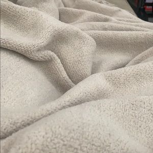 Meet your Posher, Max